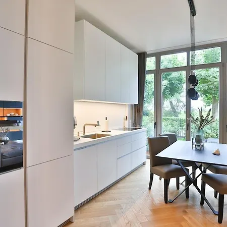 Ankerplatz, Charlotte Lägenhet *